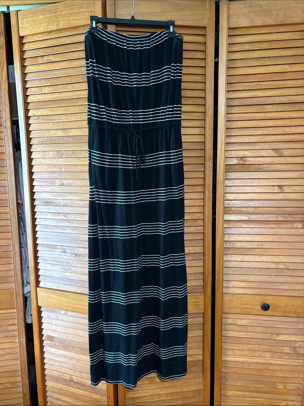 Banana Republic Black and White Sleeveless Maxi Dress